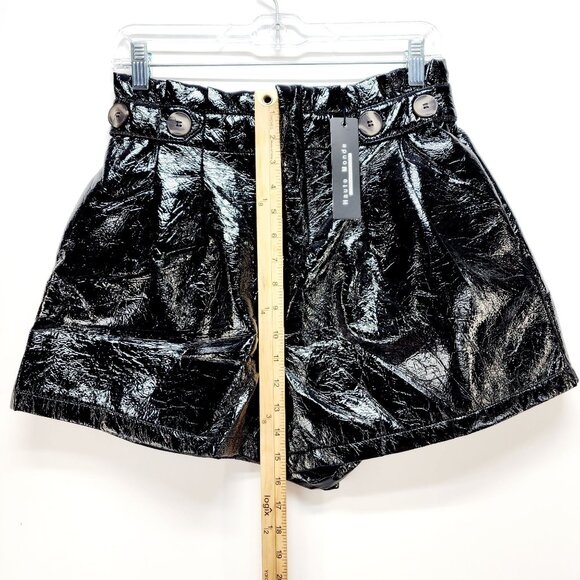 Shiny Black Faux Leather High-Waisted Shorts With Button Details Size L - Picture 6 of 8